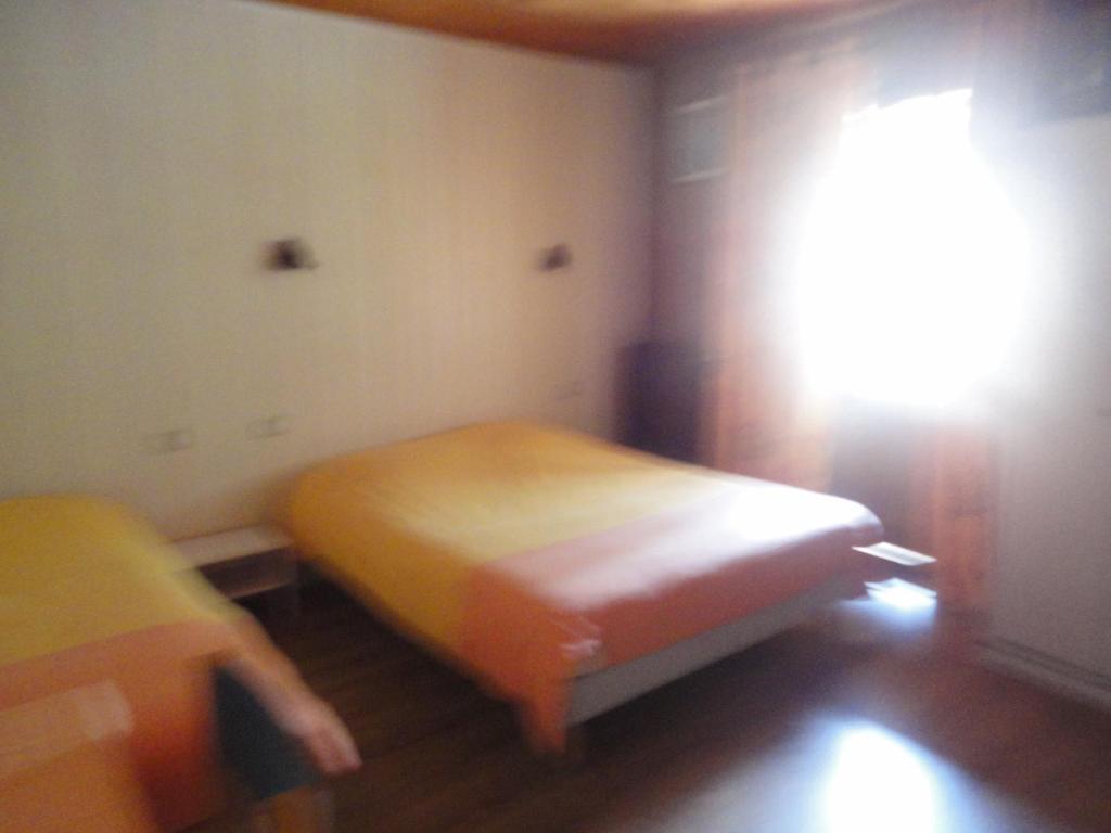 Logis Hotel Les Sapins Монрйон Екстер'єр фото